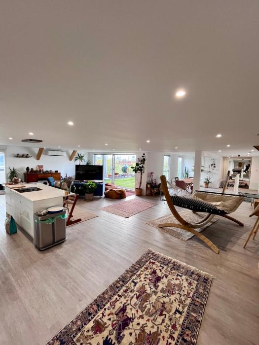 Large London Penthouse - 2 bedrooms with en-suites