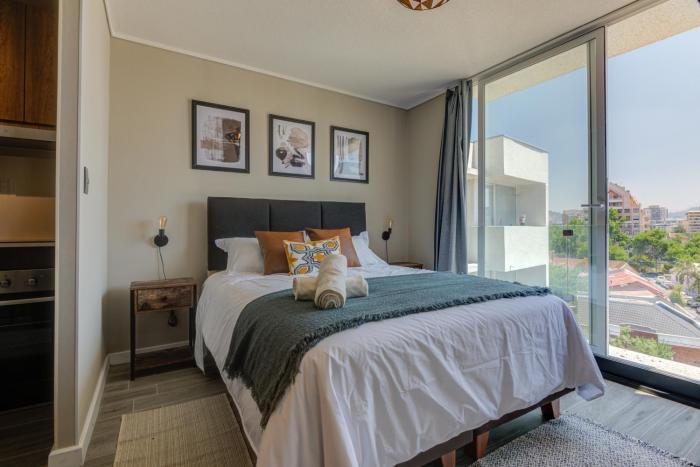 Modern Shelter with Chic Industrial Design