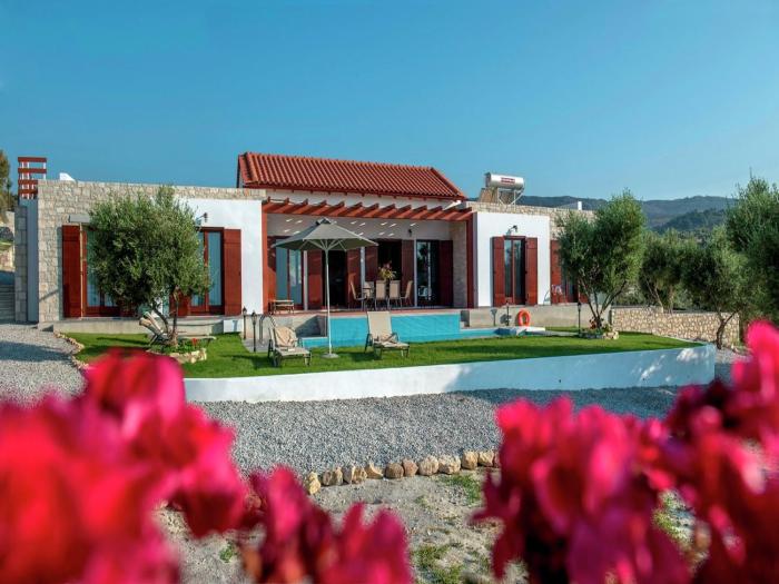 Villa in Arkadi with Pool near the Sea