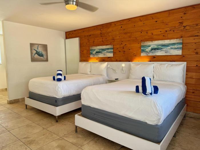 Poolside Escape Studio with Kitchen Double Beds Apt8