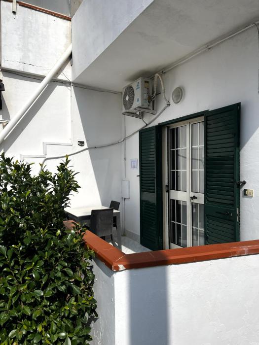 Casa Irrose, bilocale completo di tutti i servizi, in zona tranquilla