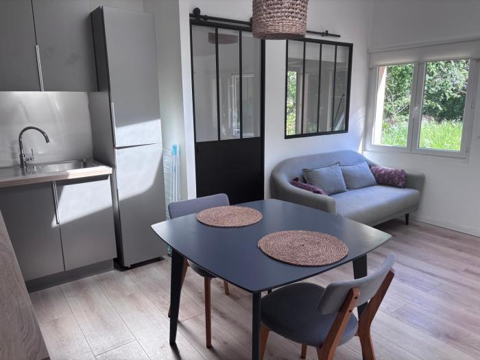 Joli T2 calme avec jardin proche centre et Zénith
