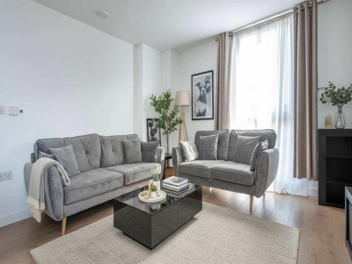 2-Bedroom Bermondsey Apartment
