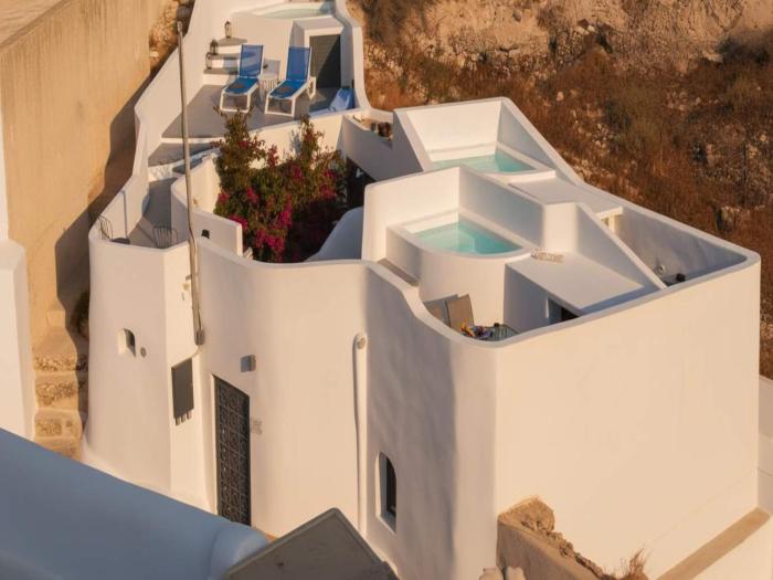 Fira Home with Rooftop Hot Tub