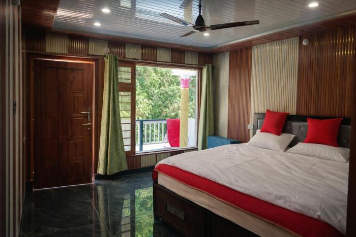 HOTEL BRAHMAKAMAL & RESTAURANt