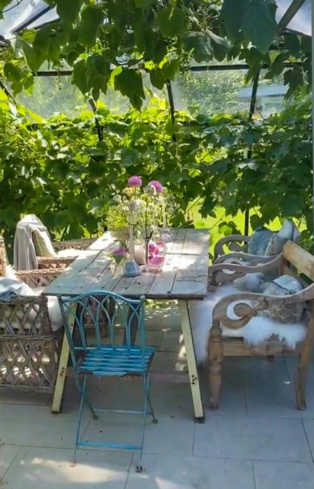 House With Rose Garden And Greenhouse In Gilleleje