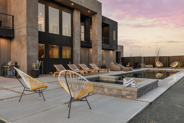 Sundance Cove by Fieldtrip - Modernist Masterpiece Next to National Park Camp Entrance