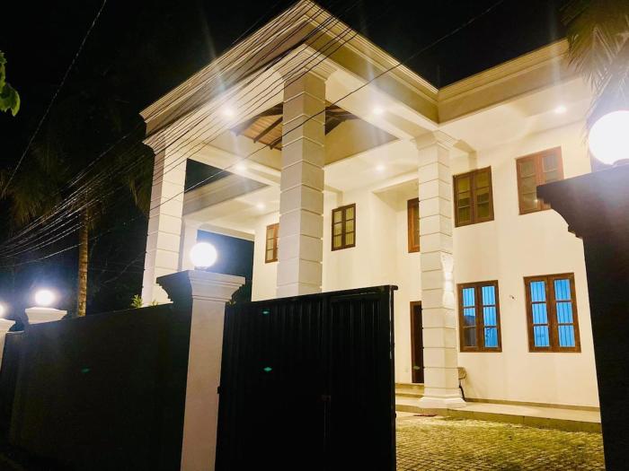 Sky Mansion Athurugiriya