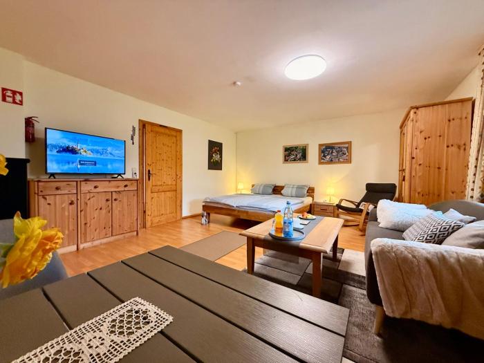 Apartment Bayerischer Wald - Ferienwohnung mit Küche, Parkplatz, WLAN & 24h Checkin