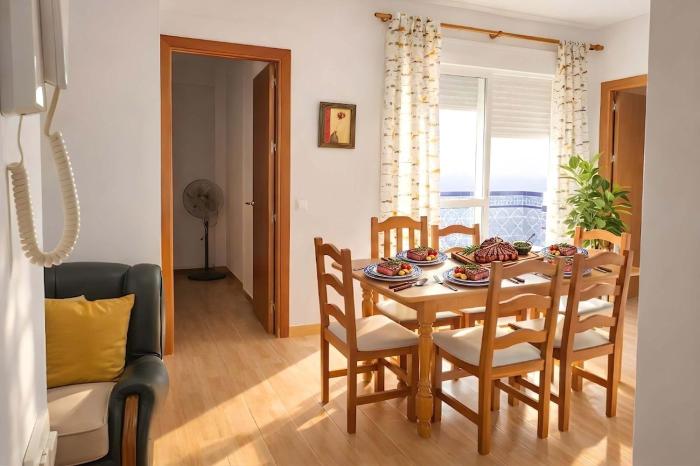 Apartamentos Tranquilos Conil Facil Aparcamiento con patio interior solo capetamos familias y parejas