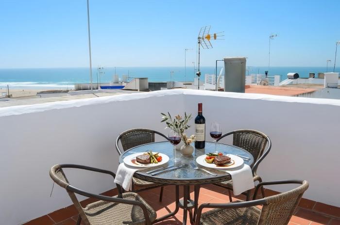 Apartamento Cerca del Mar con Azotea Compartida