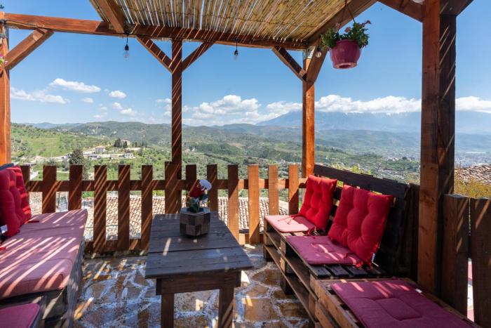 Villa Maria - Berat Castle