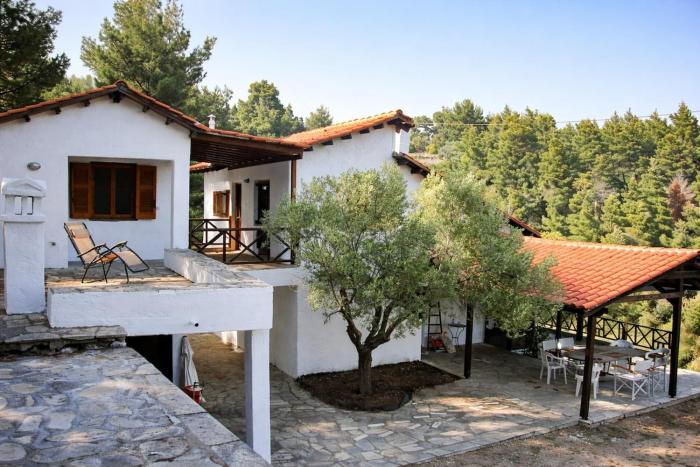 Reinas house by the sea