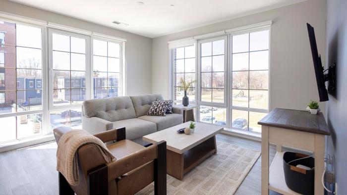 Landing Spectacular 2BD Game Room Pool