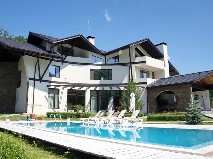 КЪЩА ЗА ГОСТИ ДИВИЯТ БОЖУР