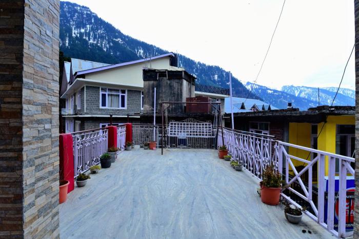 Hotel O Pine View Hotel Manali