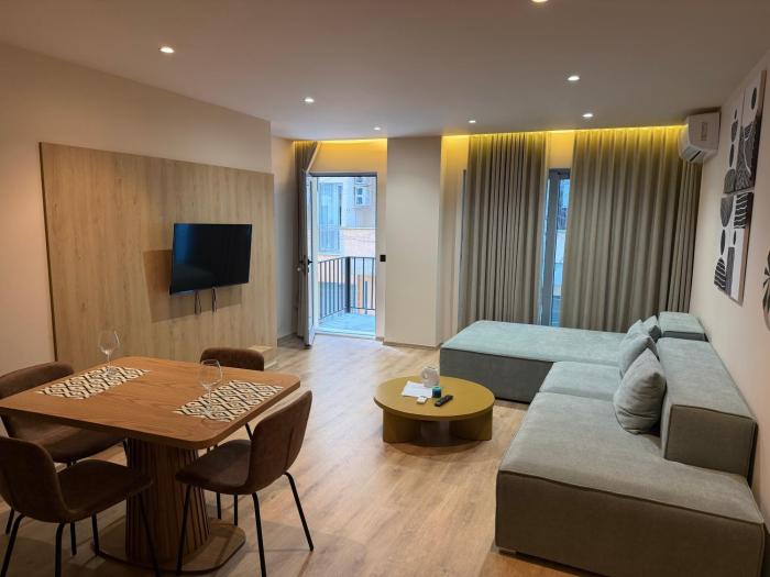 Luxury Apartment Nr 4 Odeon 2 Min from Sea