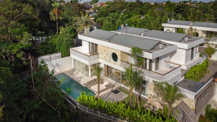 5BR Villa Twin 2 & 3 by BaliSuperHost