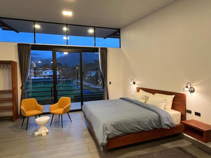 Bird Lovers House Studio Apartments in Mindo