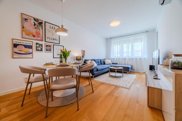 Apartment Meandar With Garage And Terrace - Happy Rentals