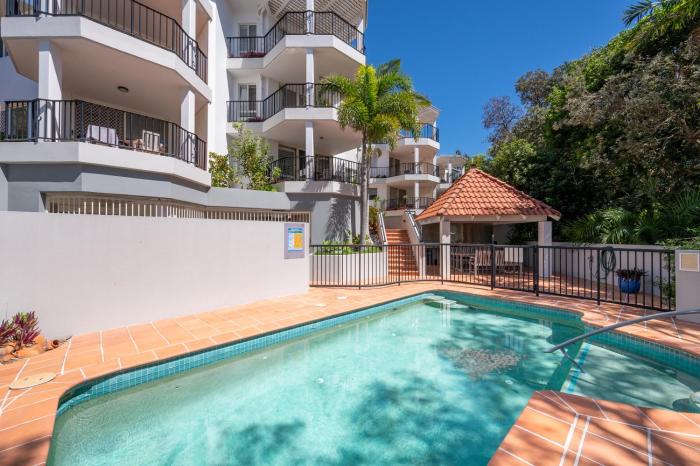 Delightful apartment close to the beach, Sunshine Beach