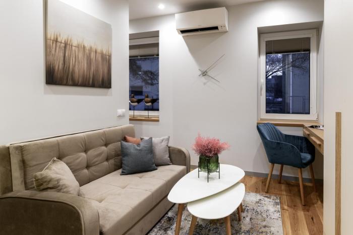 Cozy Quiet City Center Apartment