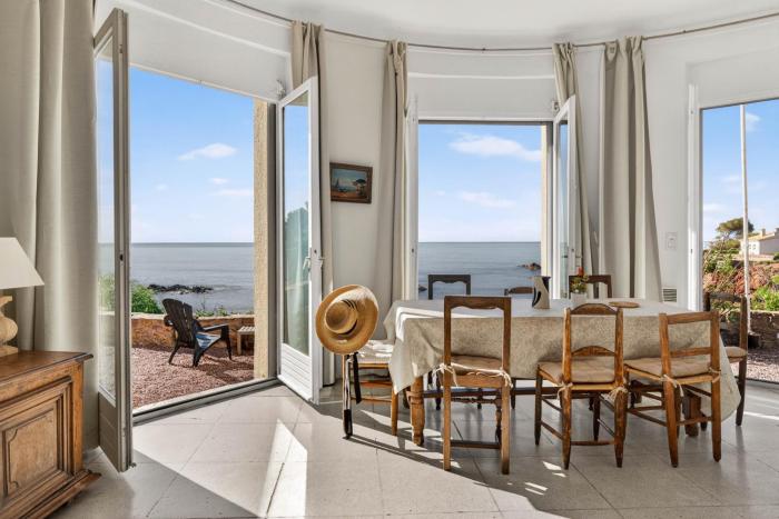 Maison charmante, pied dans leau