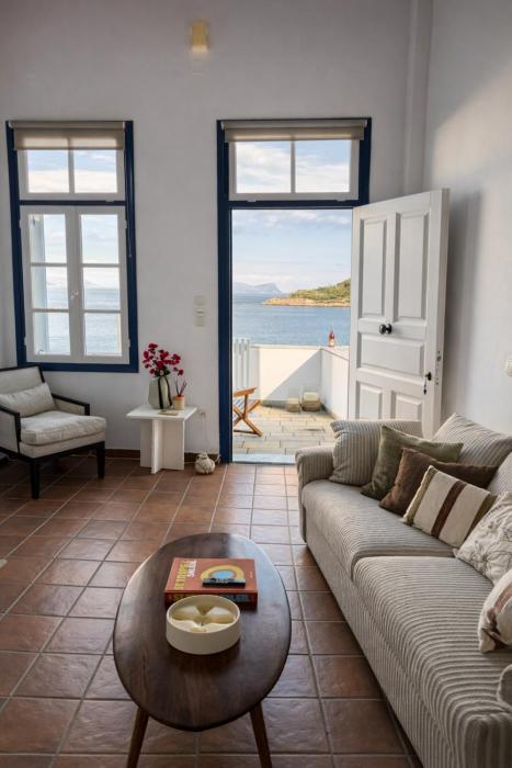 Boutique Seafront House I - Private Terrace & Views