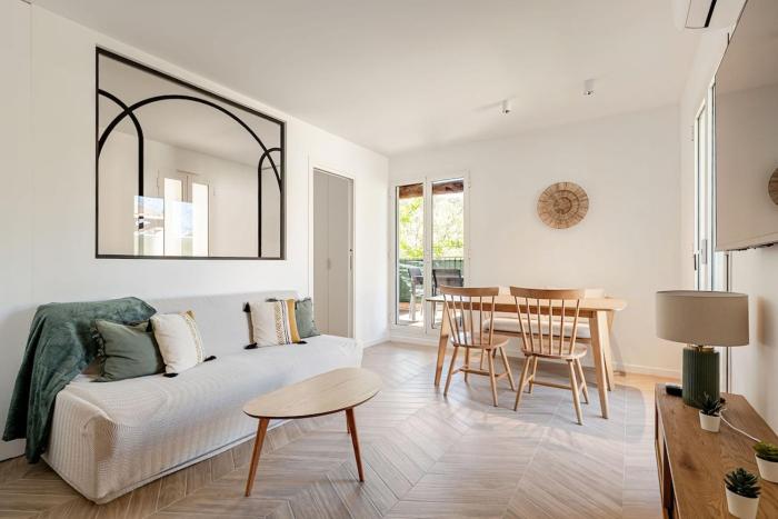 Appartement charmant avec terrasse, village à pied