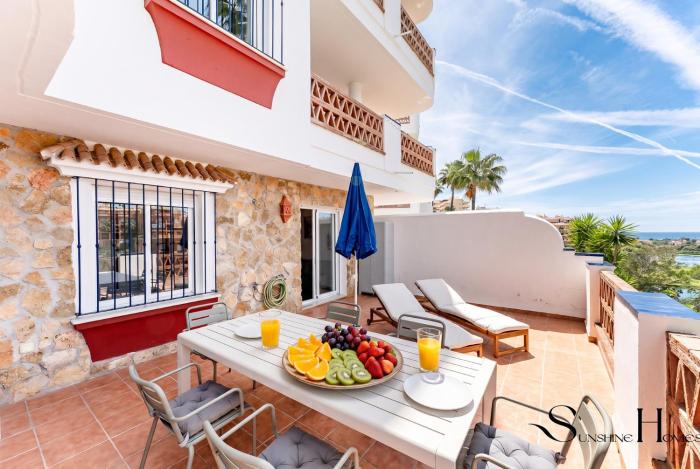 Riviera Paradise, Terrace, Pools & Views REF902