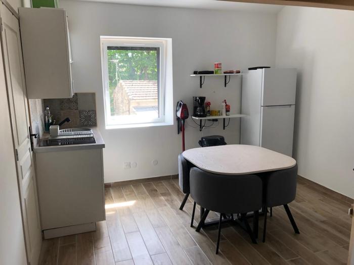 Petit studio fonctionnel au coeur de Saint Rémy de Provence