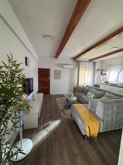 The Mallside Apartments-Roadside