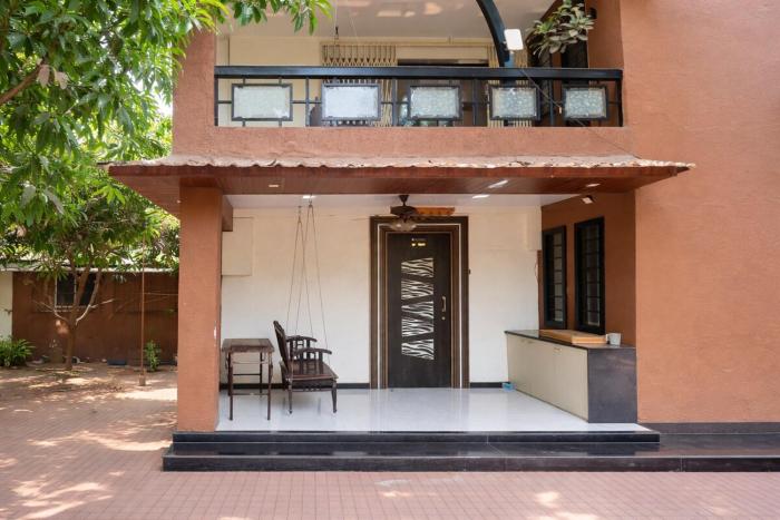 Spacious 4BHK Getaway Private Villa