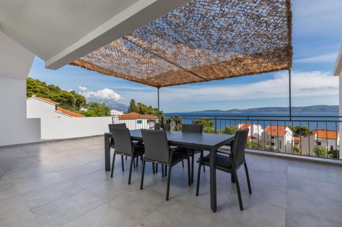 Seventh Heaven - Luxury Seaview Apartment