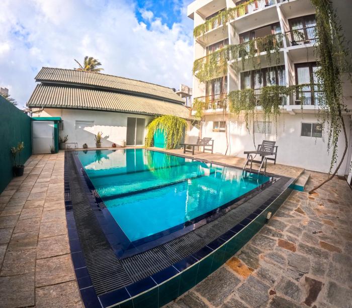 Travellers Hostel Hikkaduwa