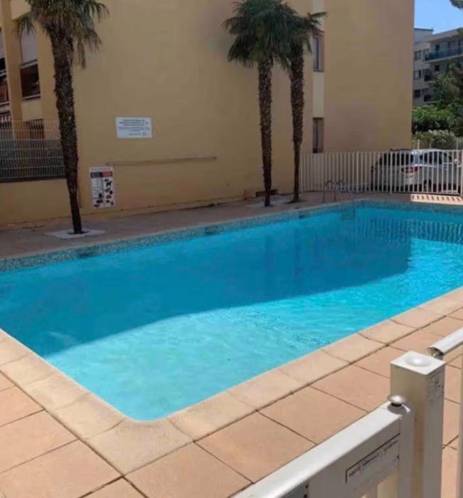 T2 de 40m2 Clim Piscine Garage à 200m Plages