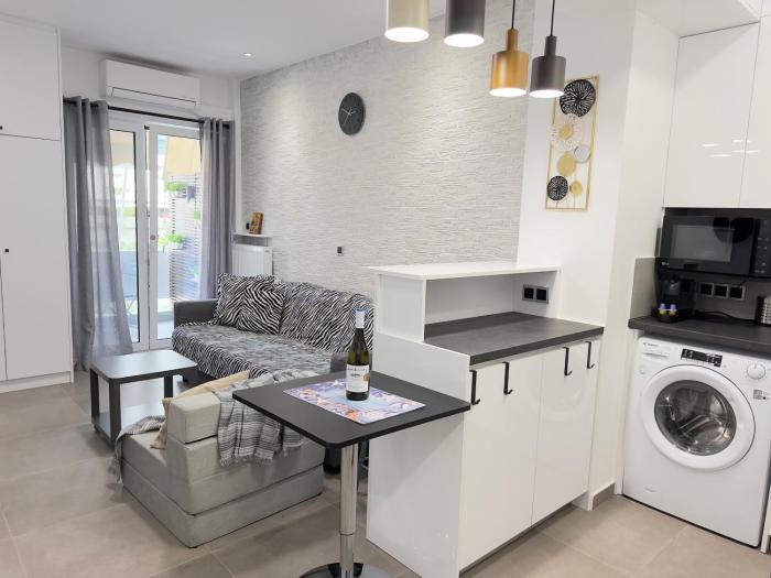Faliro Designer Studio - 5 min walk to the beach