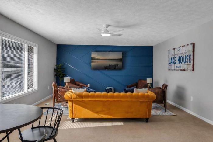 Lake Barkley Retreat - Newly Renovated - 5 BR