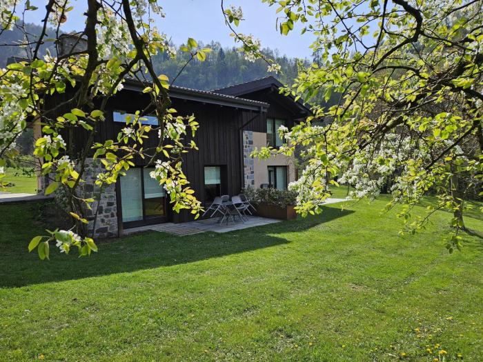 Quader Nidi nel Verde Authentic Farm Stay in the Italian Alps