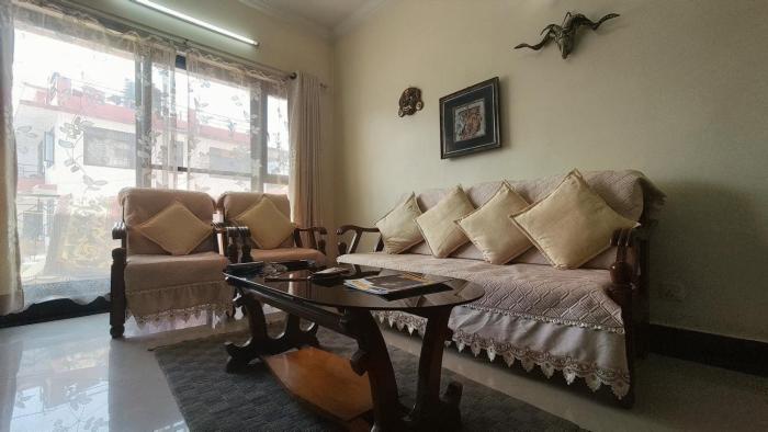 Metro Axis Residency