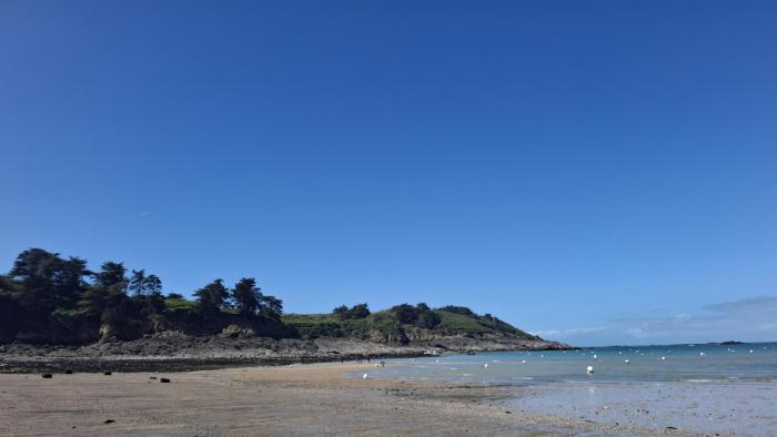 Residence proche plages avec terrasse et jardin