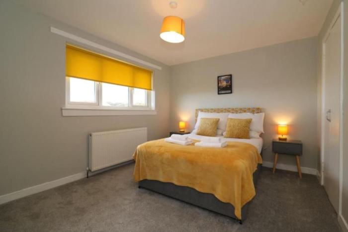 Free Parking- Sleeps 5 -3 Bedroom - City Centre