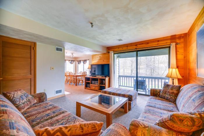 Resort Perks and Mtn Views Seven Springs Condo