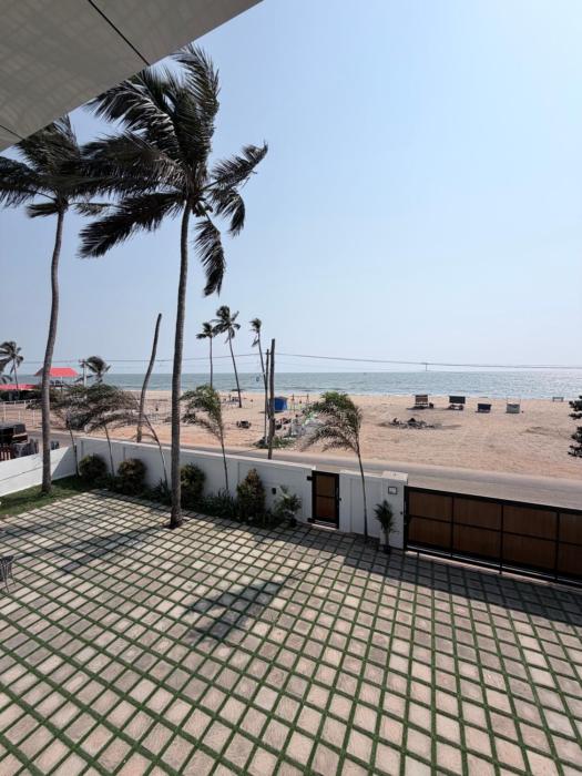 LAGUNA BLU beach villa