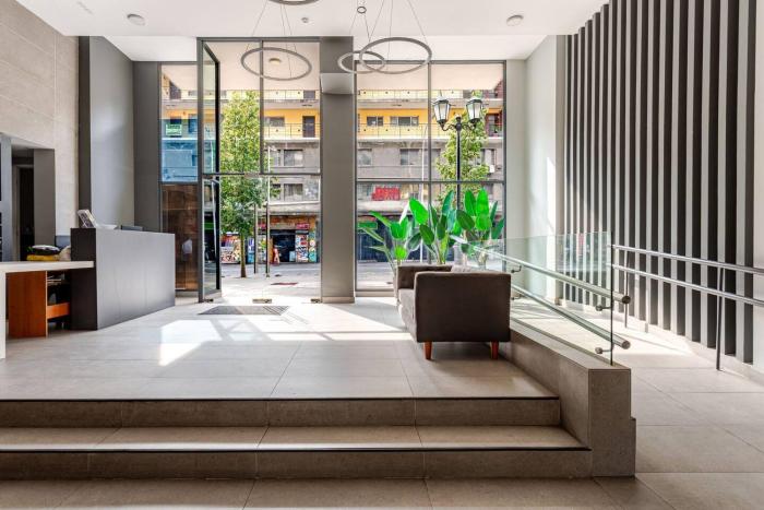 Departamento Suite moderno con ubicación privilegiada en el centro de Santiago, cercano a Palacio De La Moneda y lugares turísticos de la ciudad CON AIRE ACONDICIONADO