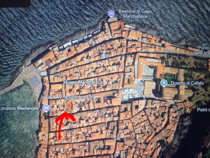 Stromae Central Apartment Cefalu 1 Minute Duomo Beach 3 Bedrooms 8 Guests Free WiFi