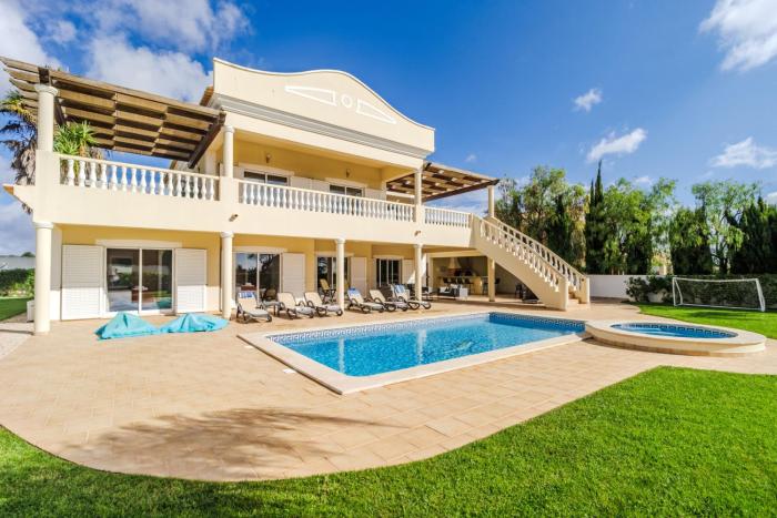 Terras Altas 21, near Porto de Mos beach
