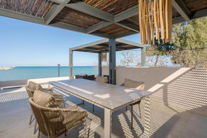 Antimo Villas - Gallini Beach House