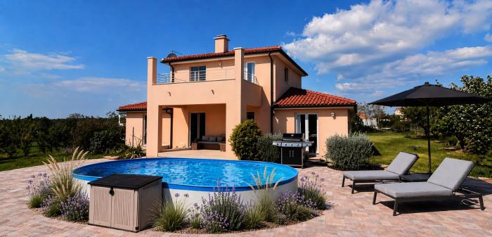 Vila Dubravka - komfortable mit Pool im ruhigen Olivenhein