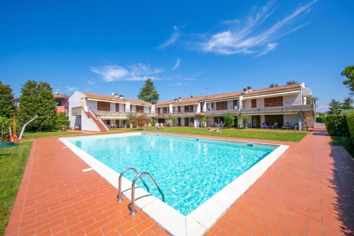 Cinzia Apartment Front Beach - Happy Rentals